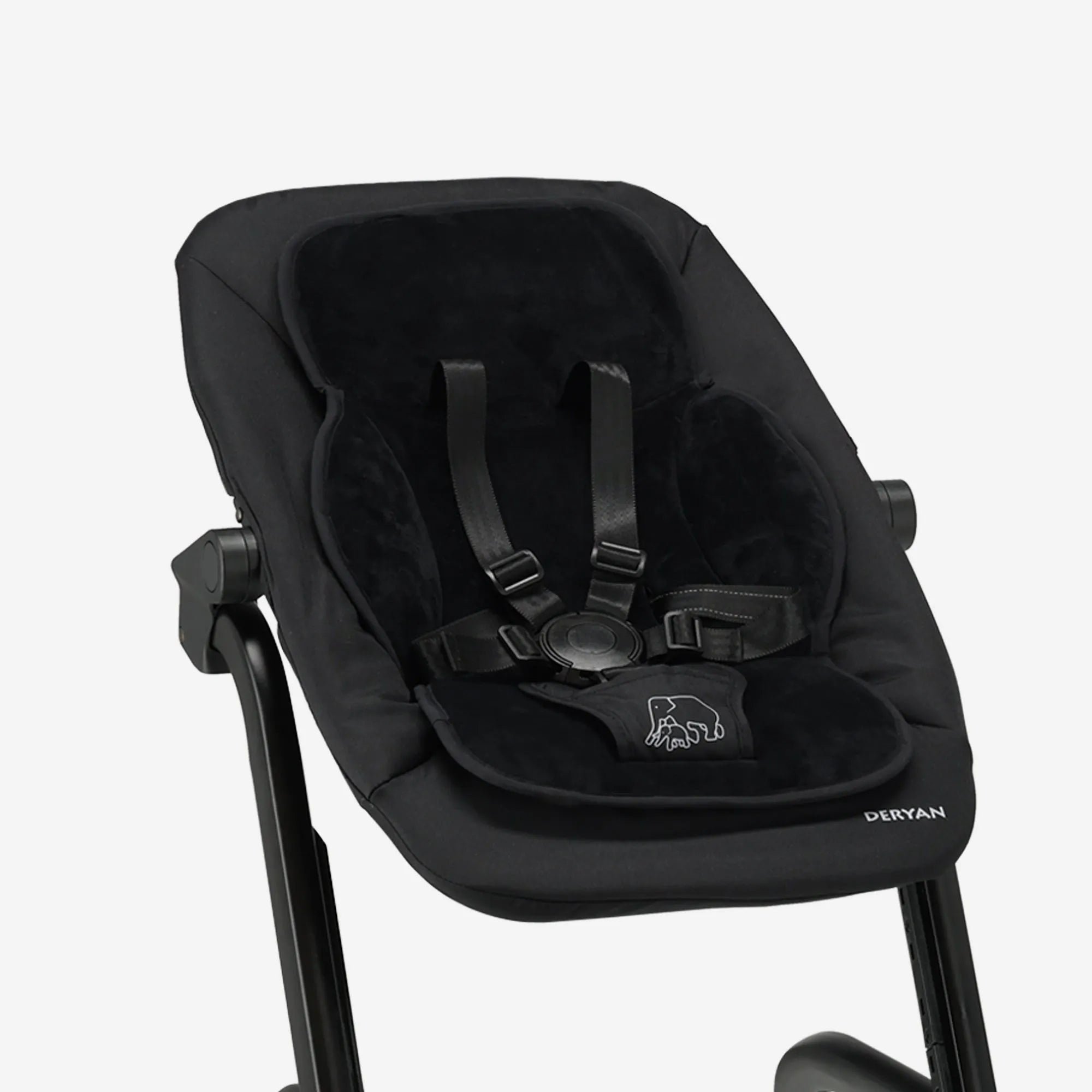 Curve Highchair