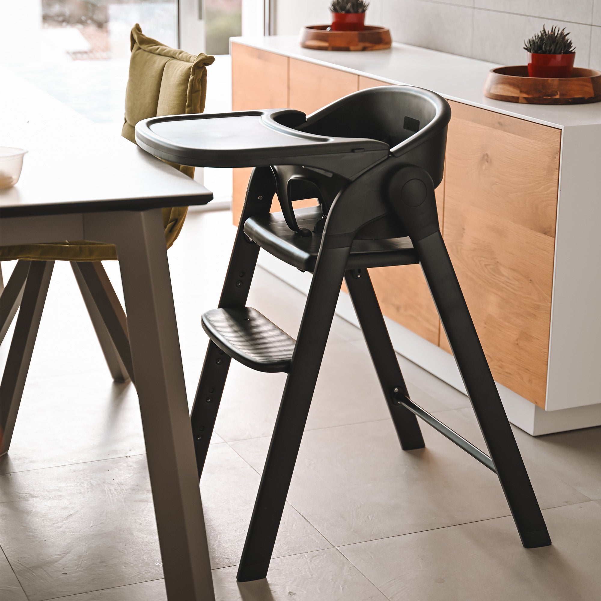 Luxury High Chair Black