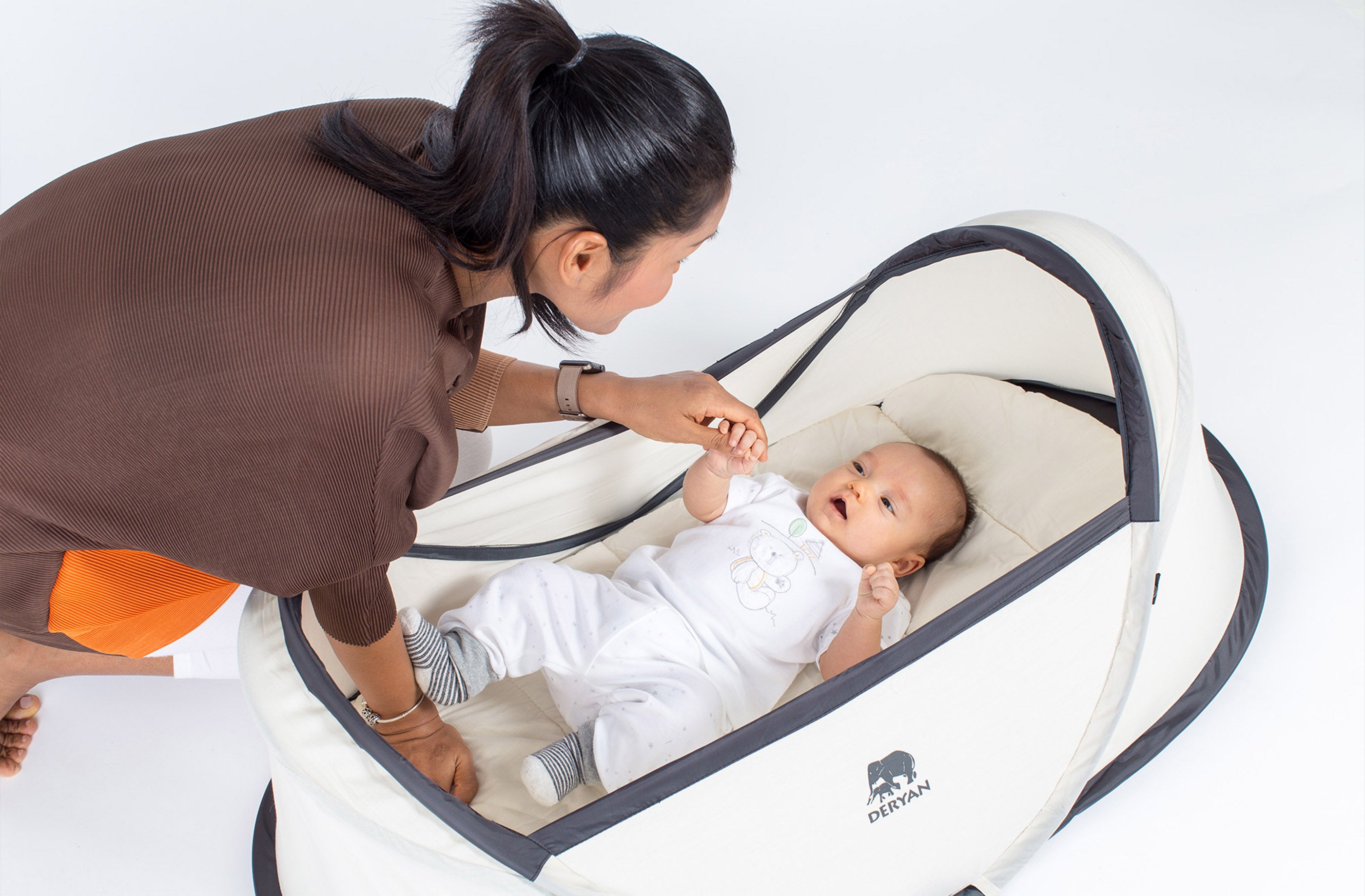 Travel cot hot sale baby luxe