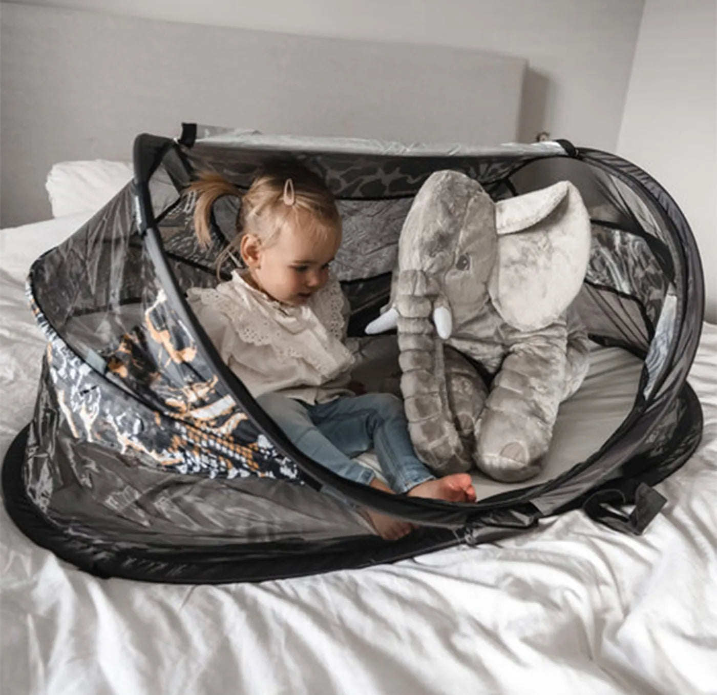 Lit de camping Baby Luxe - Avec matelas autogonflant - Noir DERYAN