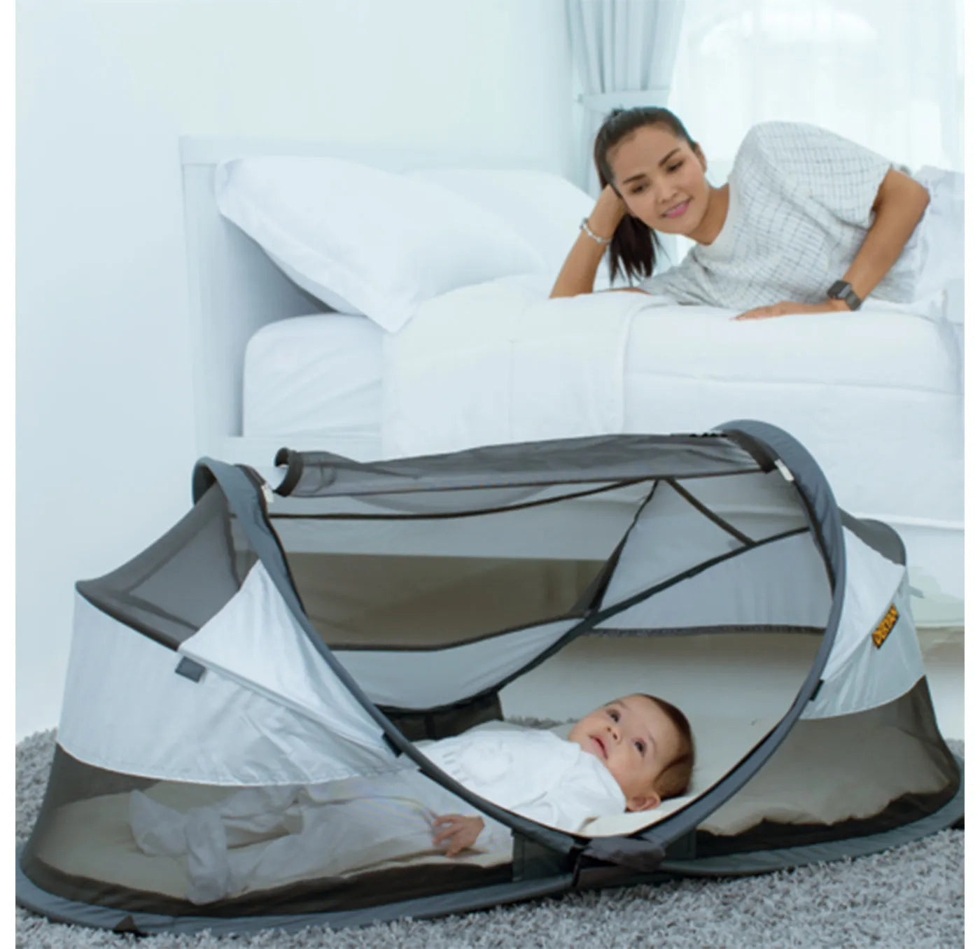 Deryan travel sales cot baby